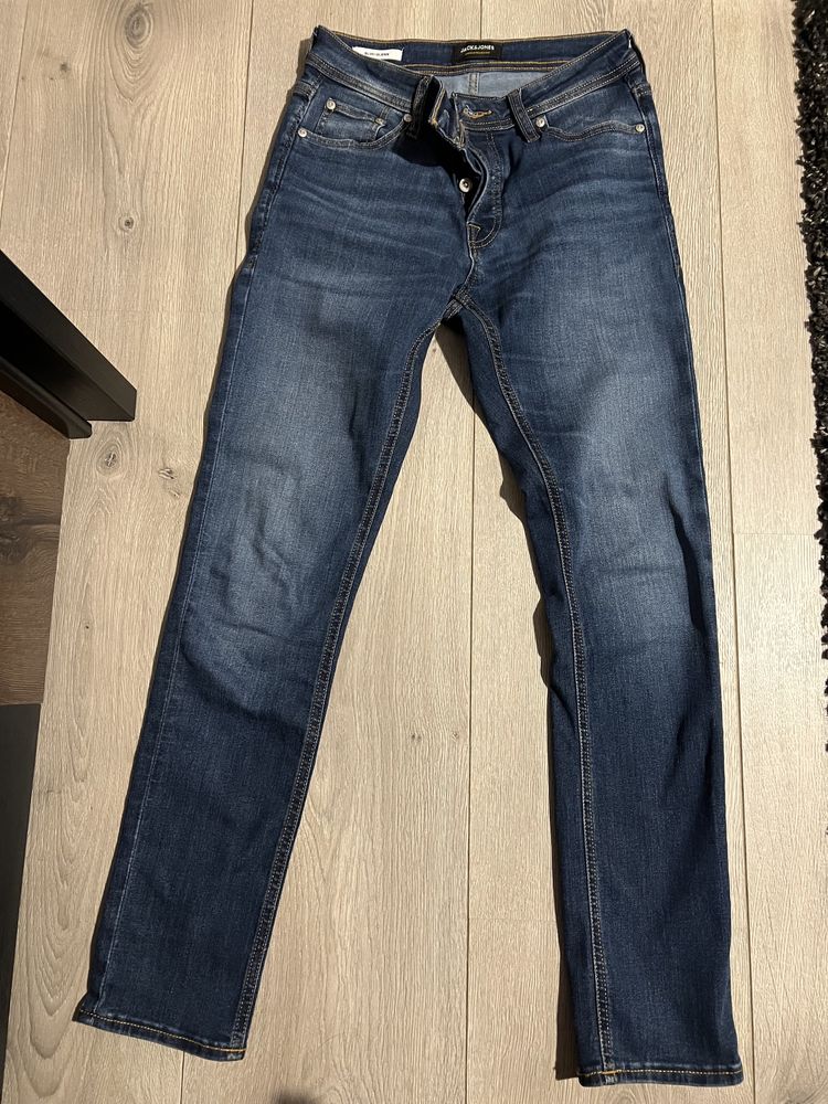 Spodnie Jack & Jones jeansy slim