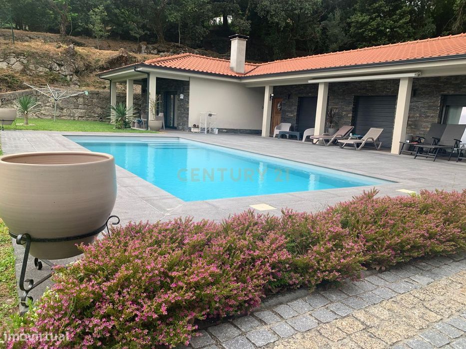 Moradia Térrea com Piscina | Braga - Gerês