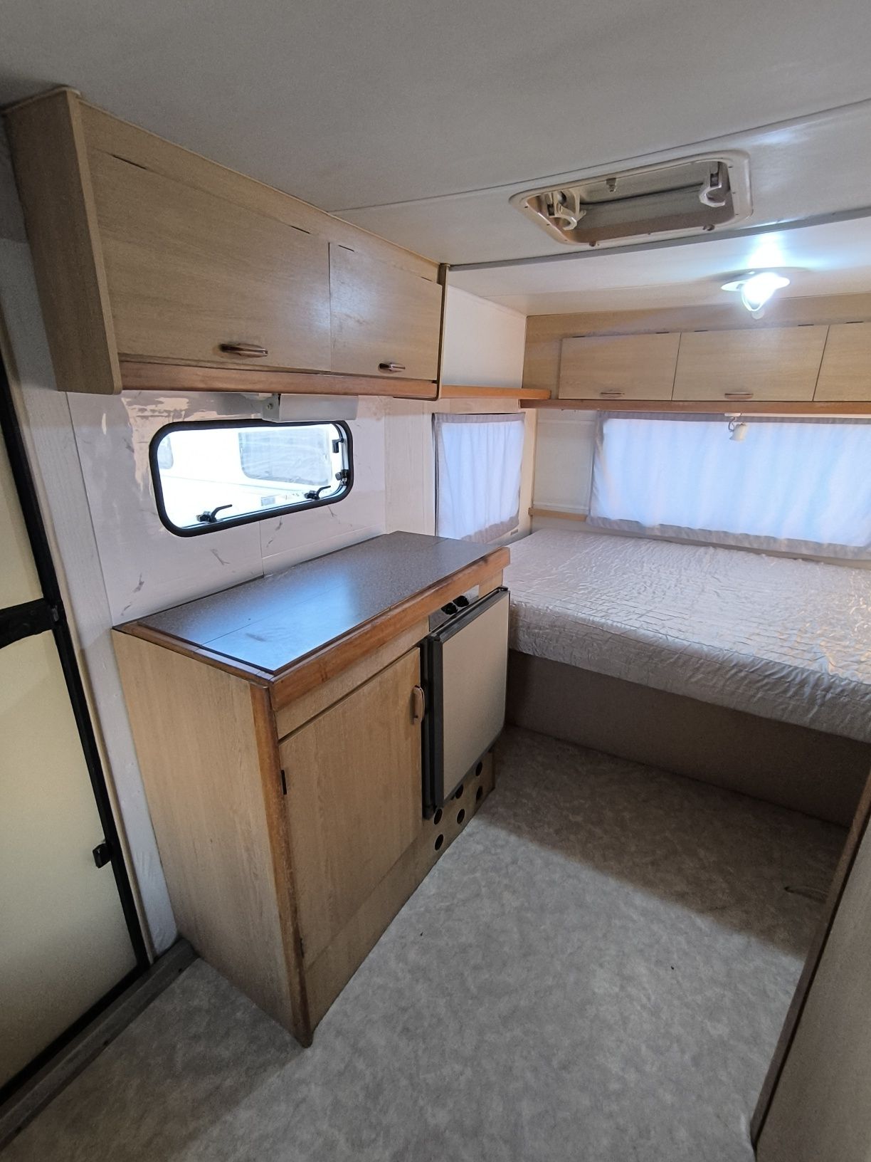 Caravana Pluma 450