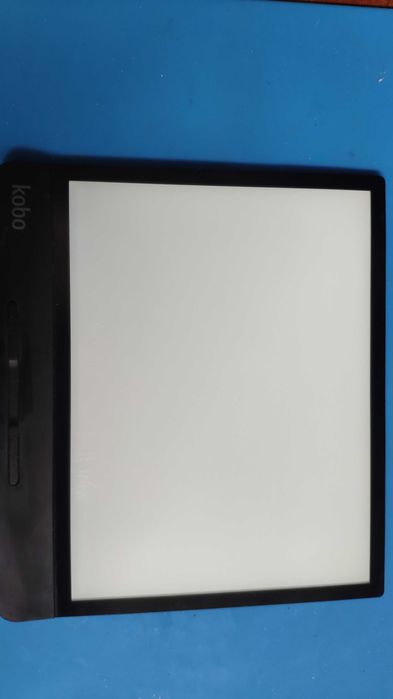 Екран для електронної книжки Kobo Forma N782 з рамкою