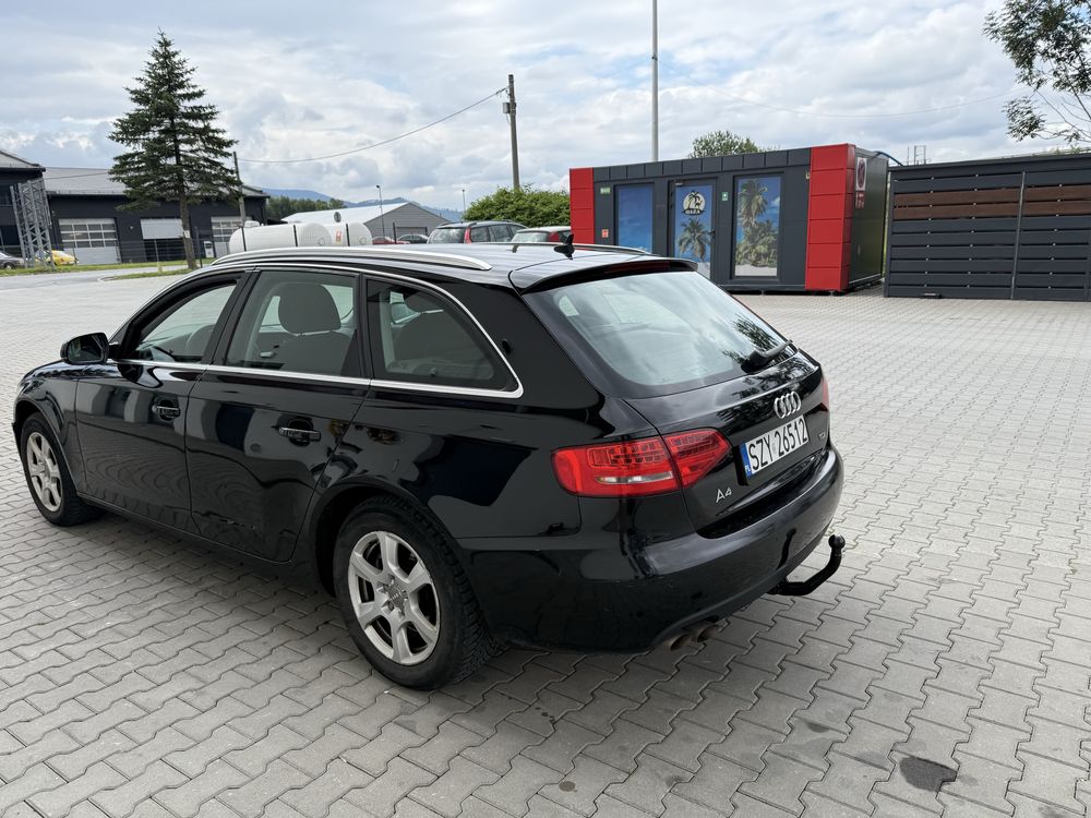 Audi a4 b8 2.0 tdi 2010 rok