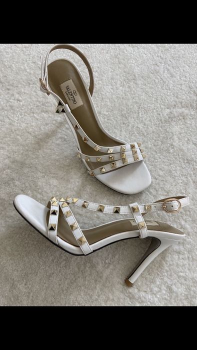 Piękne szpileczki valentino