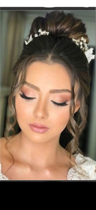 Весільна зачіска, макіяж, образ на випускний