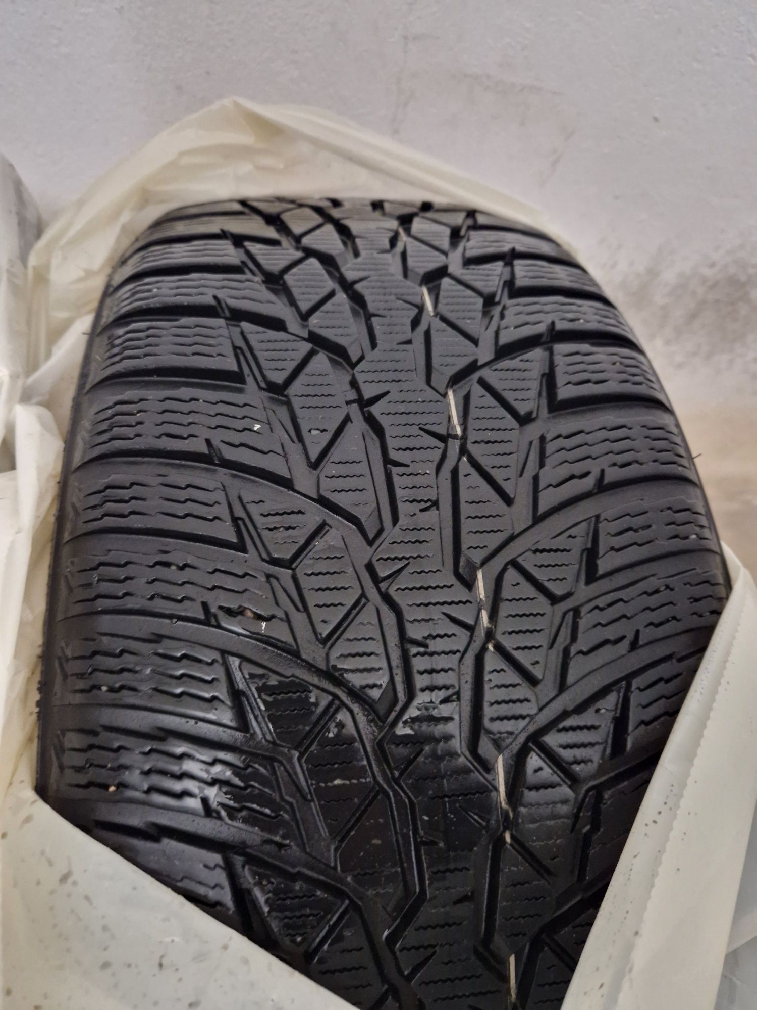Opony nokian WR D4 225/45/17