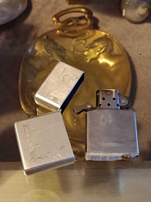 Isqueiro Zippo Malboro Prata testada Antigo Funcionar