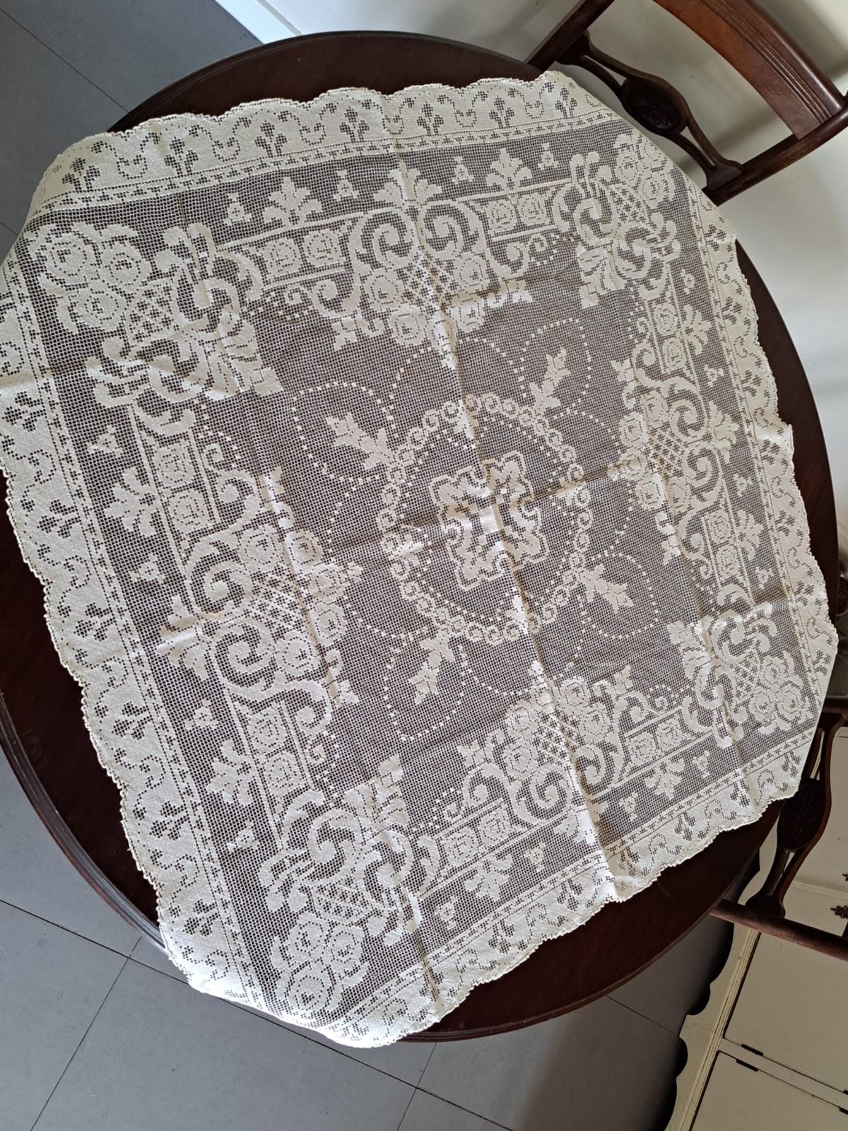 Toalha de mesa em filet