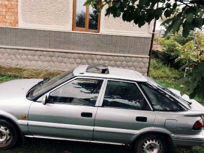 Toyota corolla e90 1988