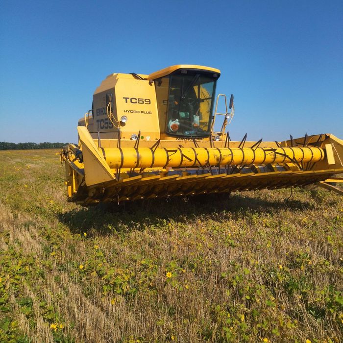 Продам комбайн, NEW Holland - TC59