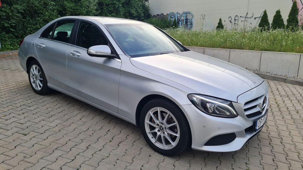 Mercedes-Benz Klasa C Bardzo ładny, zadbany, oszczędny, mały przebieg, C200D W205