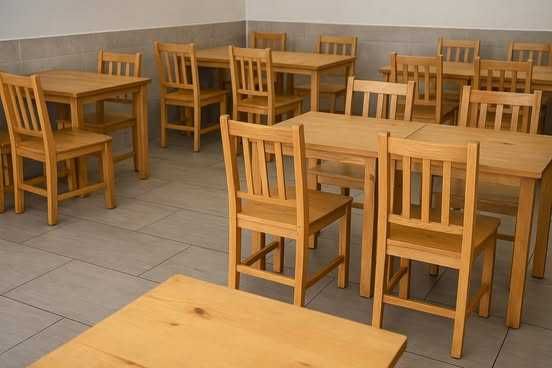 Mesas em madeira maciça para restauração