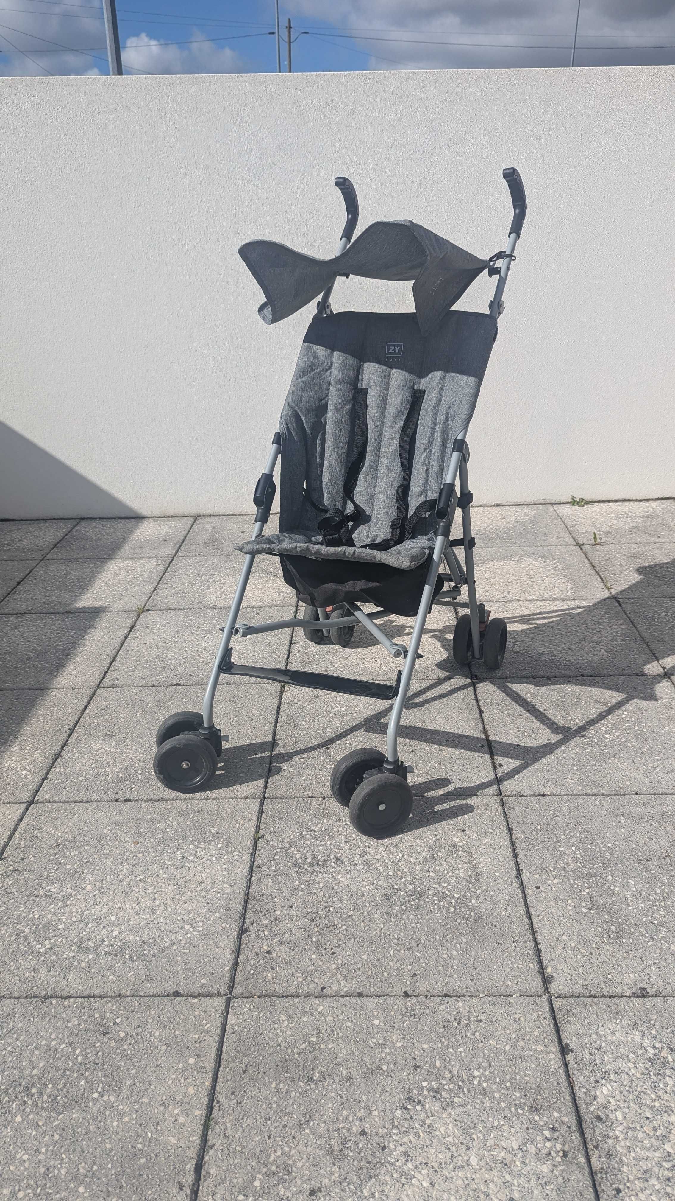 Carrinho de Passeio Bébés