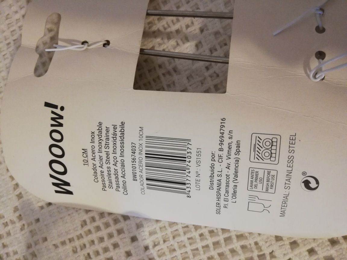Coadores INOX e plástico.