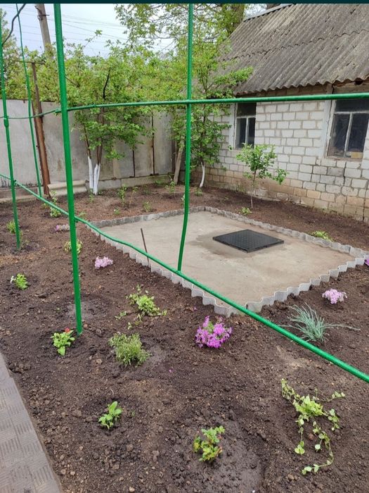 Продам дом в Краснограде со всеми удобствами.