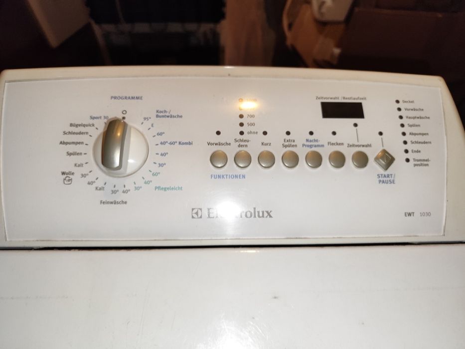 Пральна машина Electrolux ewt1030