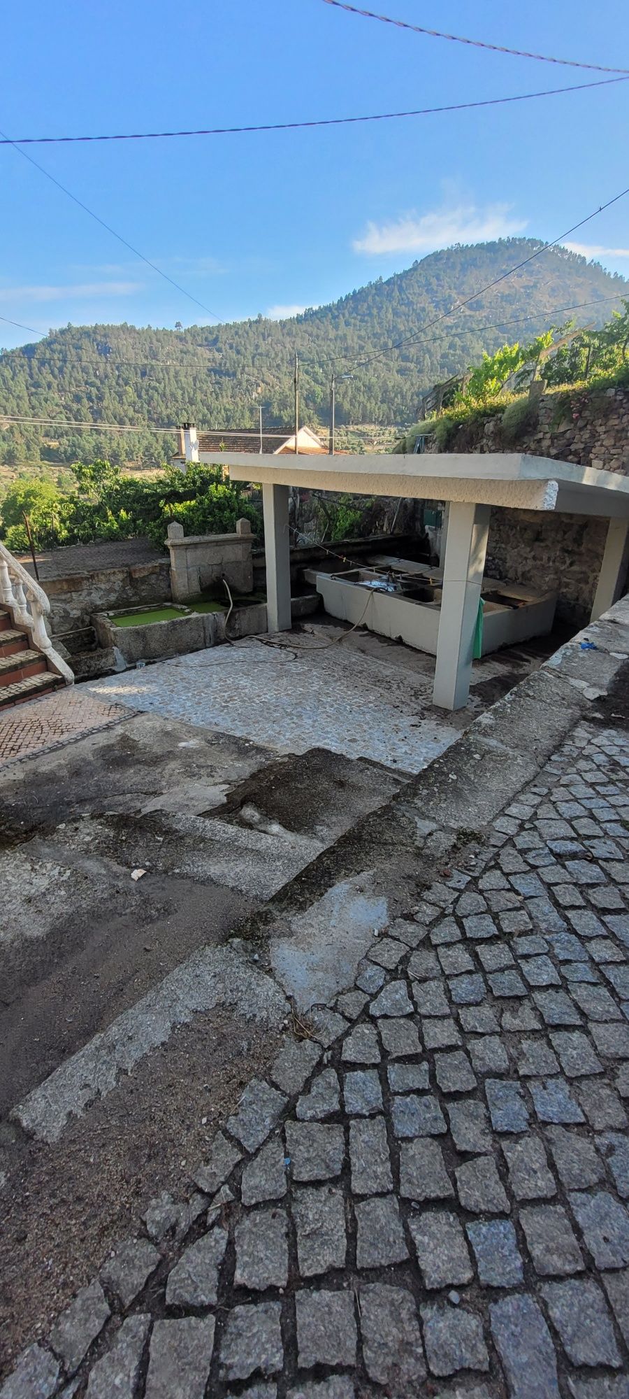 Vendo casa em longa para remodelação total