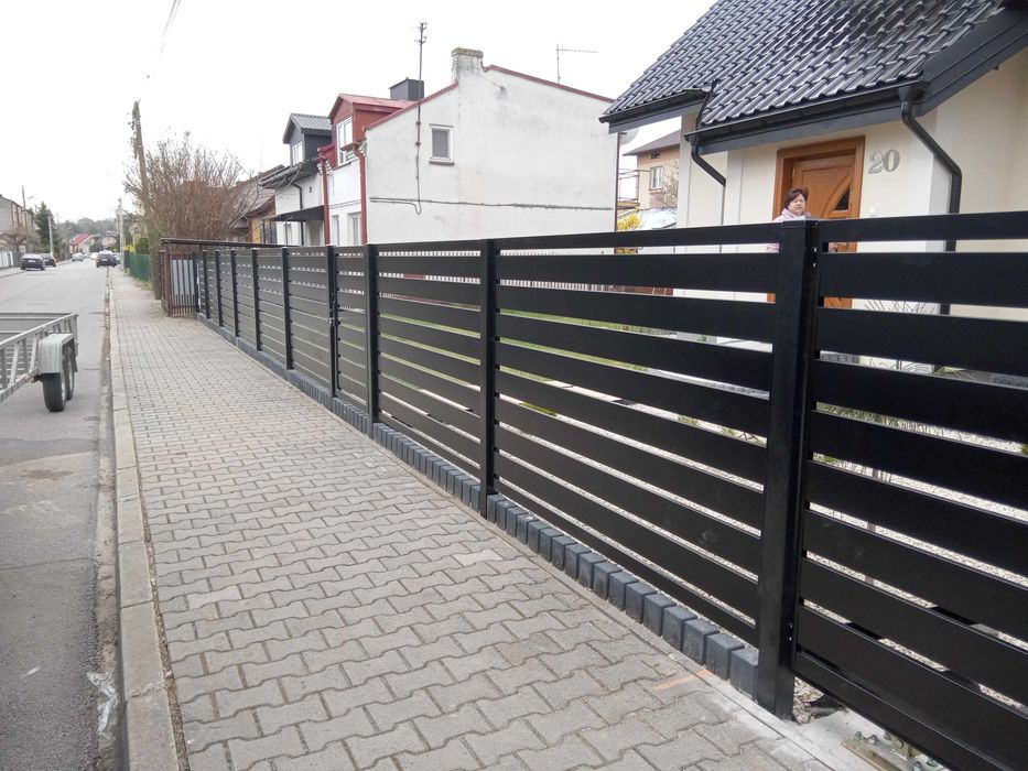 Nowoczesne ogrodzenie palisadowe różne wzory