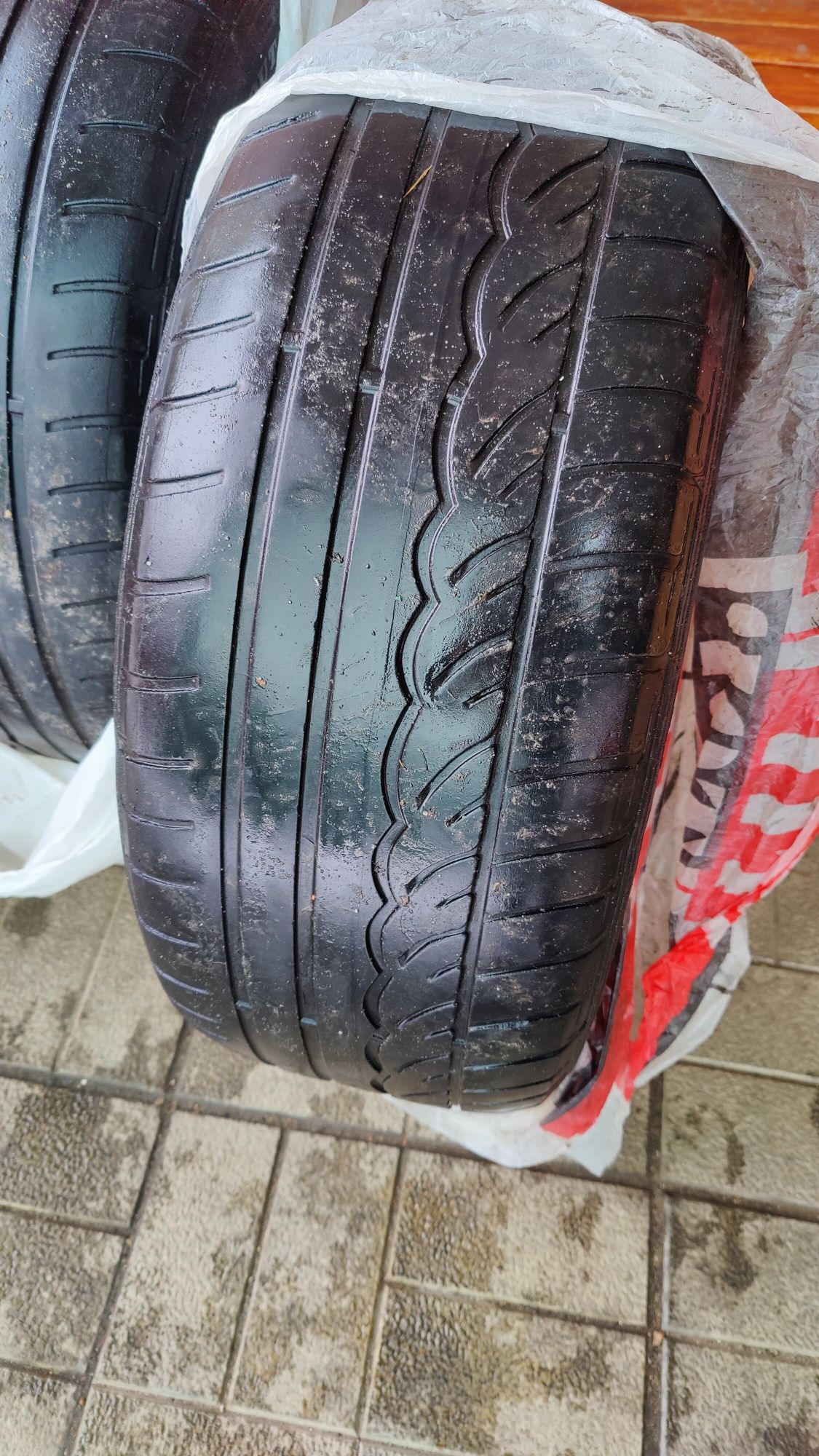 R17 235/55 Dunlop комплект за 1000