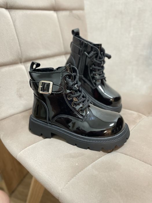 Стильні осінні черевики на дівчинку