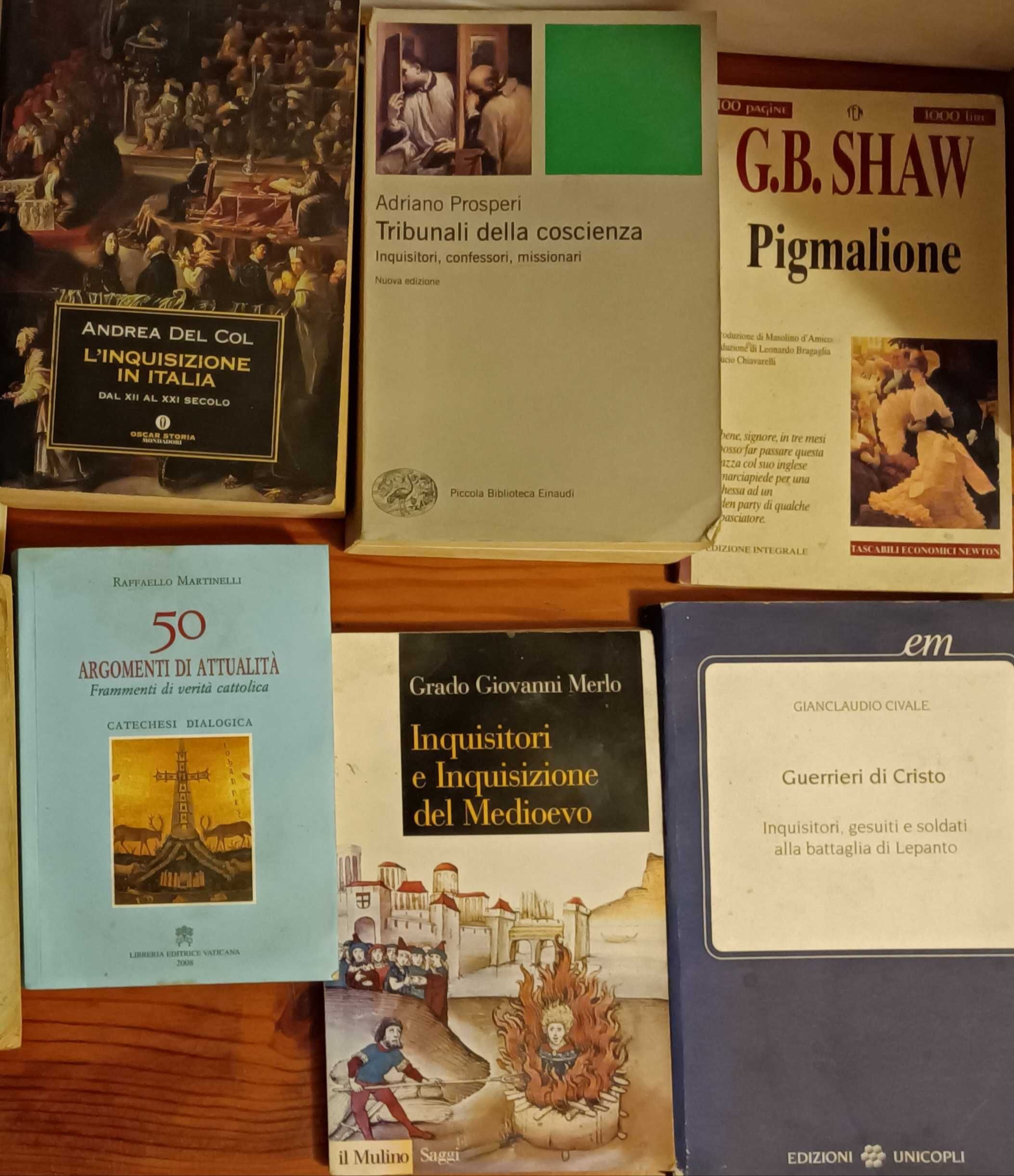 Livros em italiano e castelhano