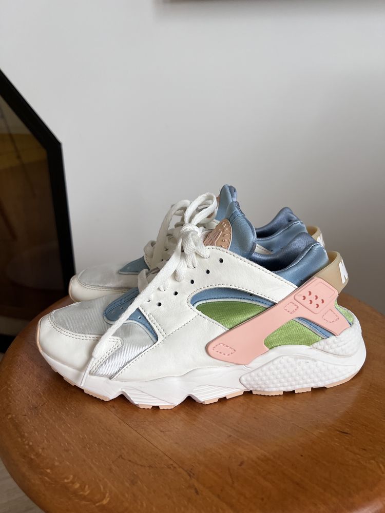 Кросівки Nike air huarache se