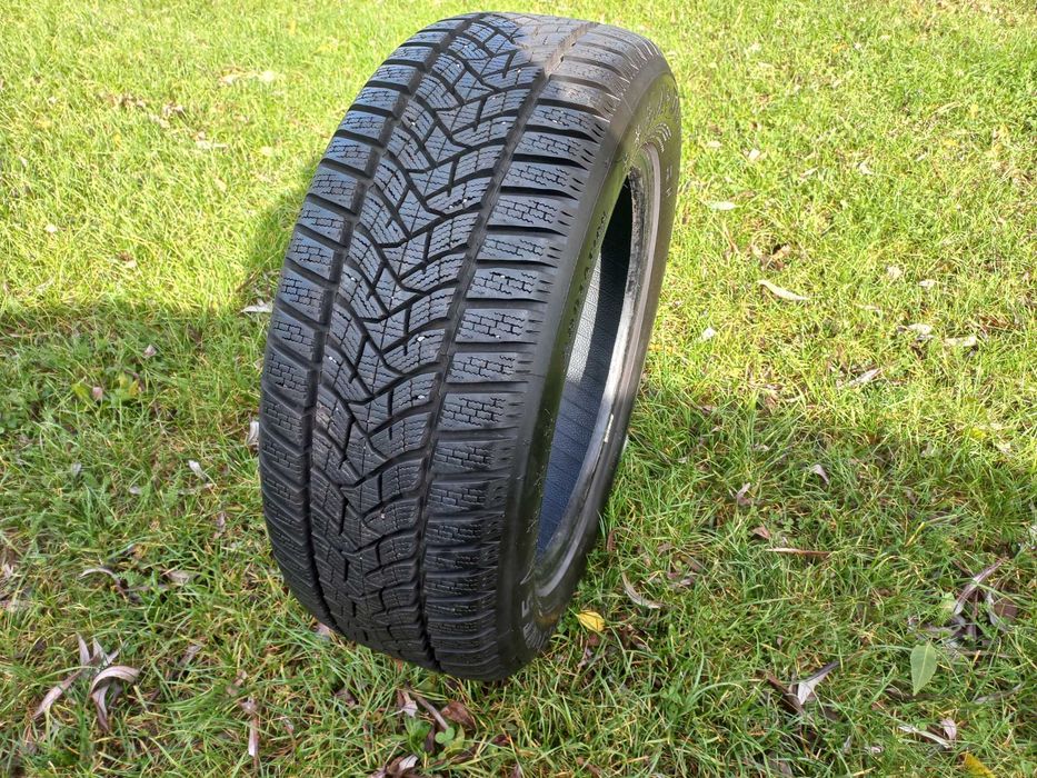 Opona zimowa DUNLOP WINTER SPORT 5 8.5mm 205 55 R 16