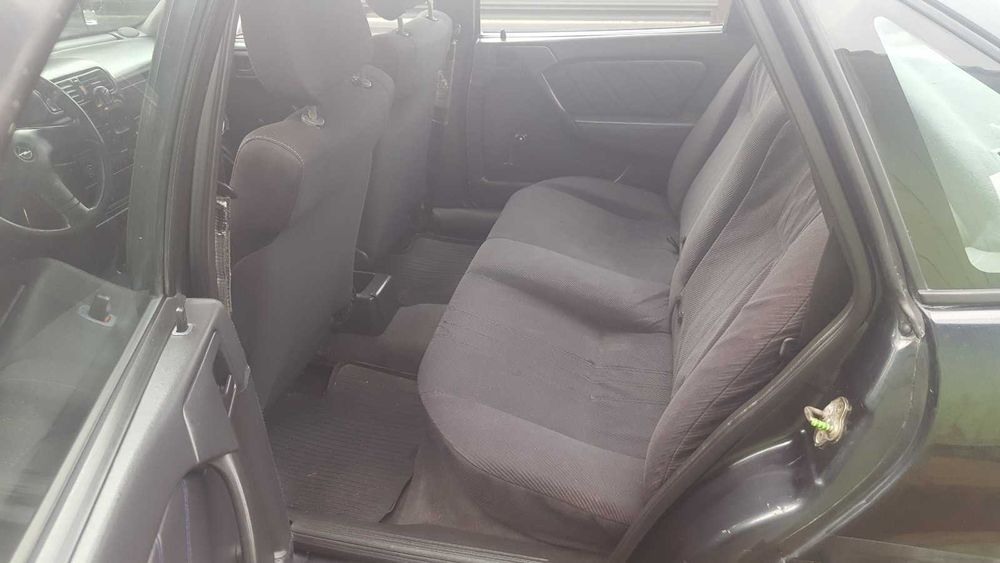 Opel Vectra A 1.8 93-й рік поТ/П на ходу обмін на мото на обмін не їду