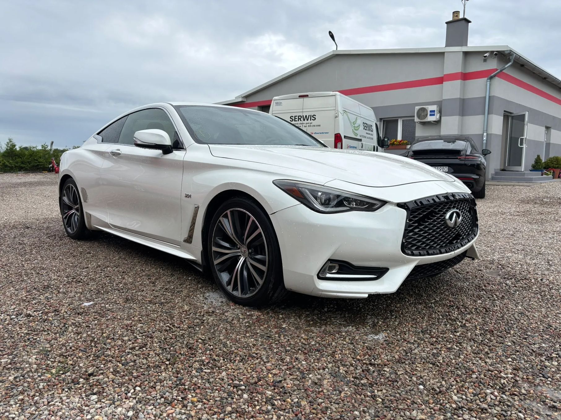 Infiniti Q60