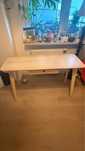 Biurko IKEA LISABO – jasne drewno, 118×45 cm, stan bardzo dobry