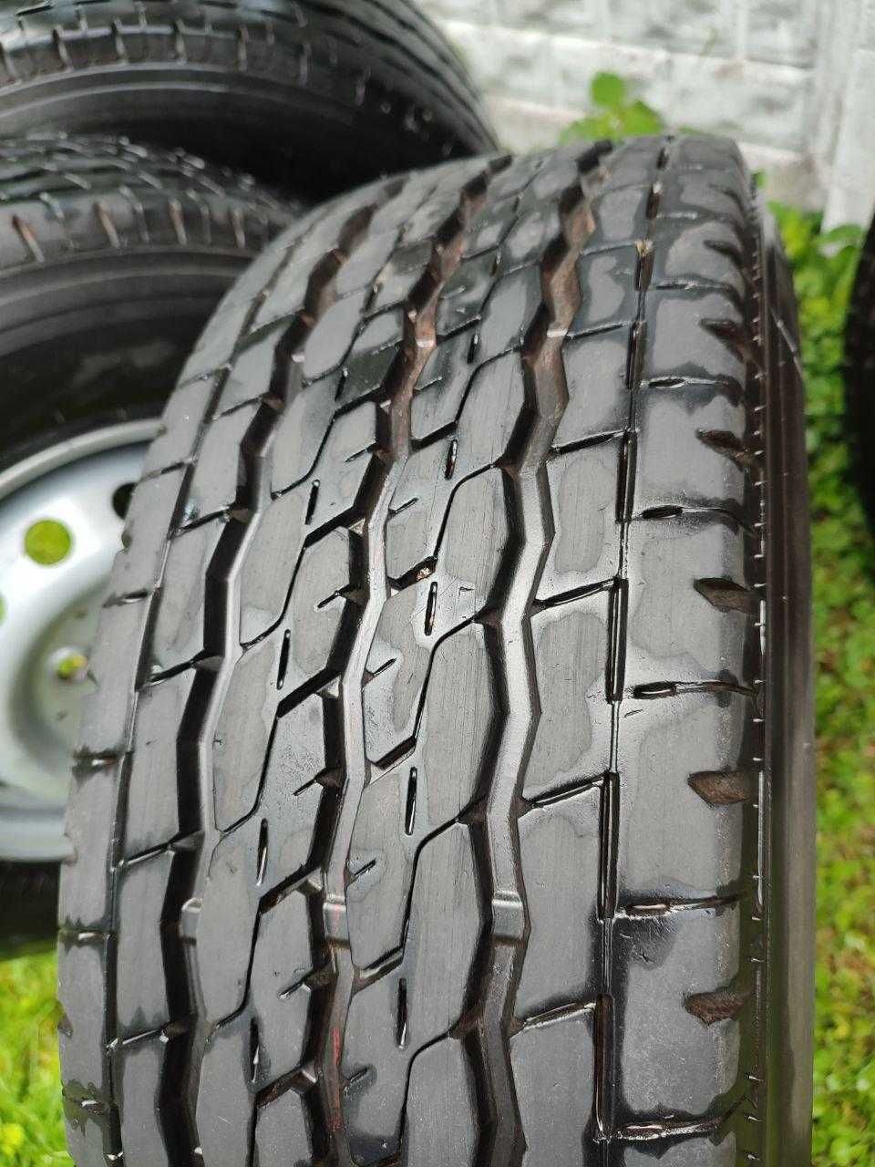 Opony z felgami  225/70/15c