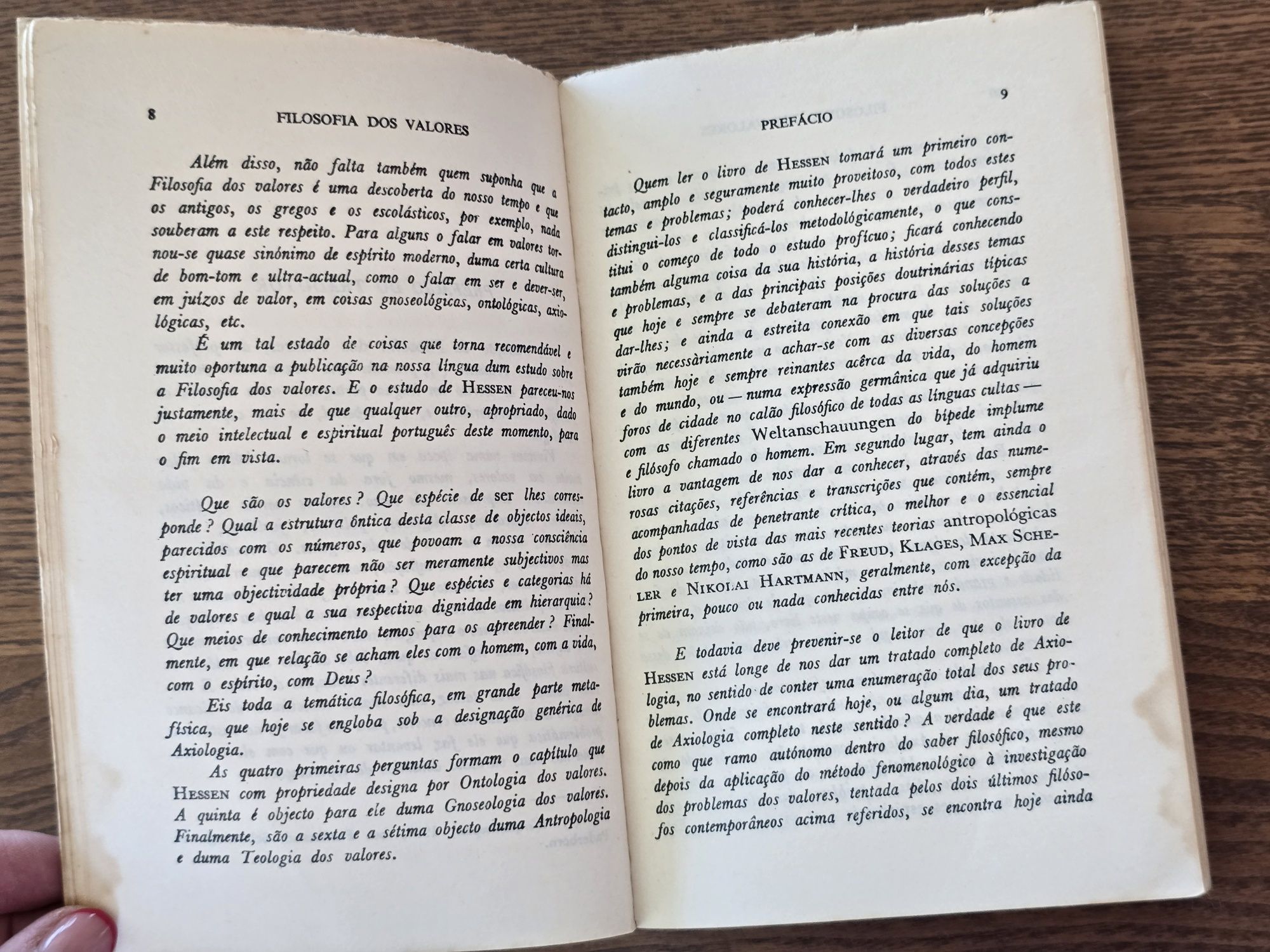 Livros jurídicos / Direito / 1 = 2,5€ / 10 = 20€