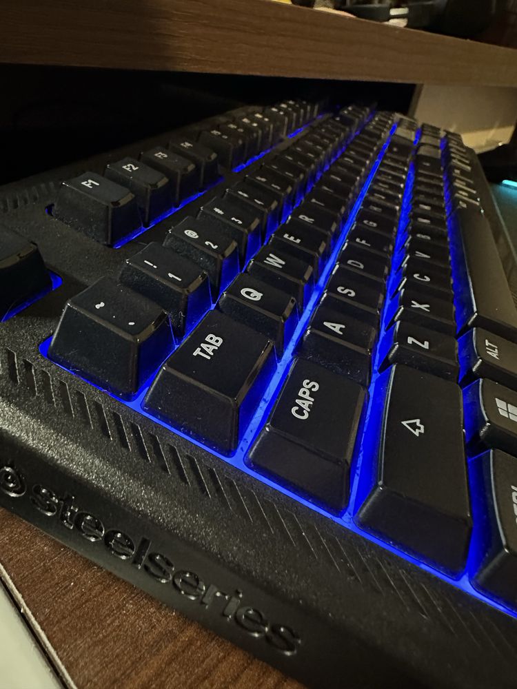 Klawiatura Gamingowa Steelseries Apex zadbana jak nowa