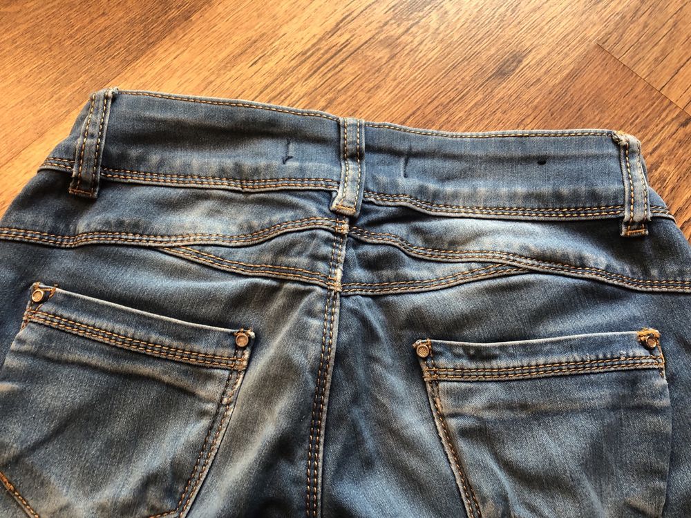 Dżinsowe spodnie roz 36