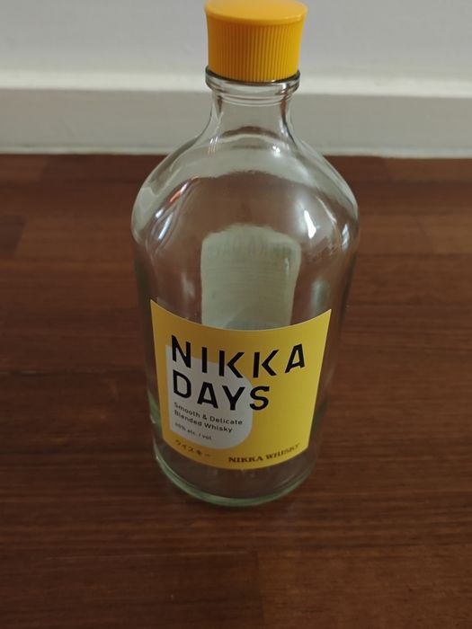 Garrafa Vazia Nikka Days