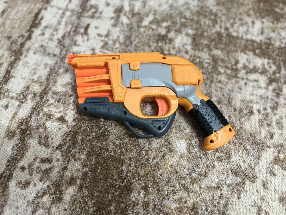 NERF mały pistolet