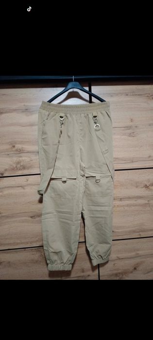 Nowe spodnie damskie na szelkach