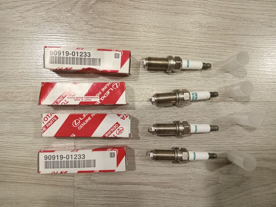 Оригінальні ірідієві свічі зажигання TOYOTA 90919-01233
