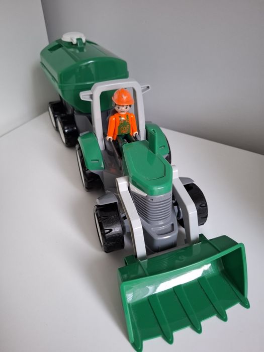 Zestaw traktor, cysterna, wywrotka, koparka, widlak