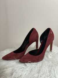 червоні бархатні туфлі 39 розмір