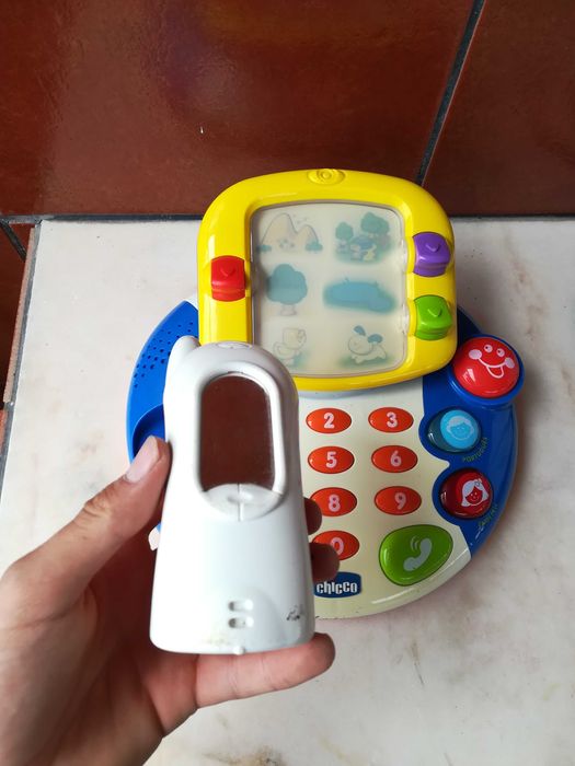 Brinquedo interativo para crianças Português e Inglês