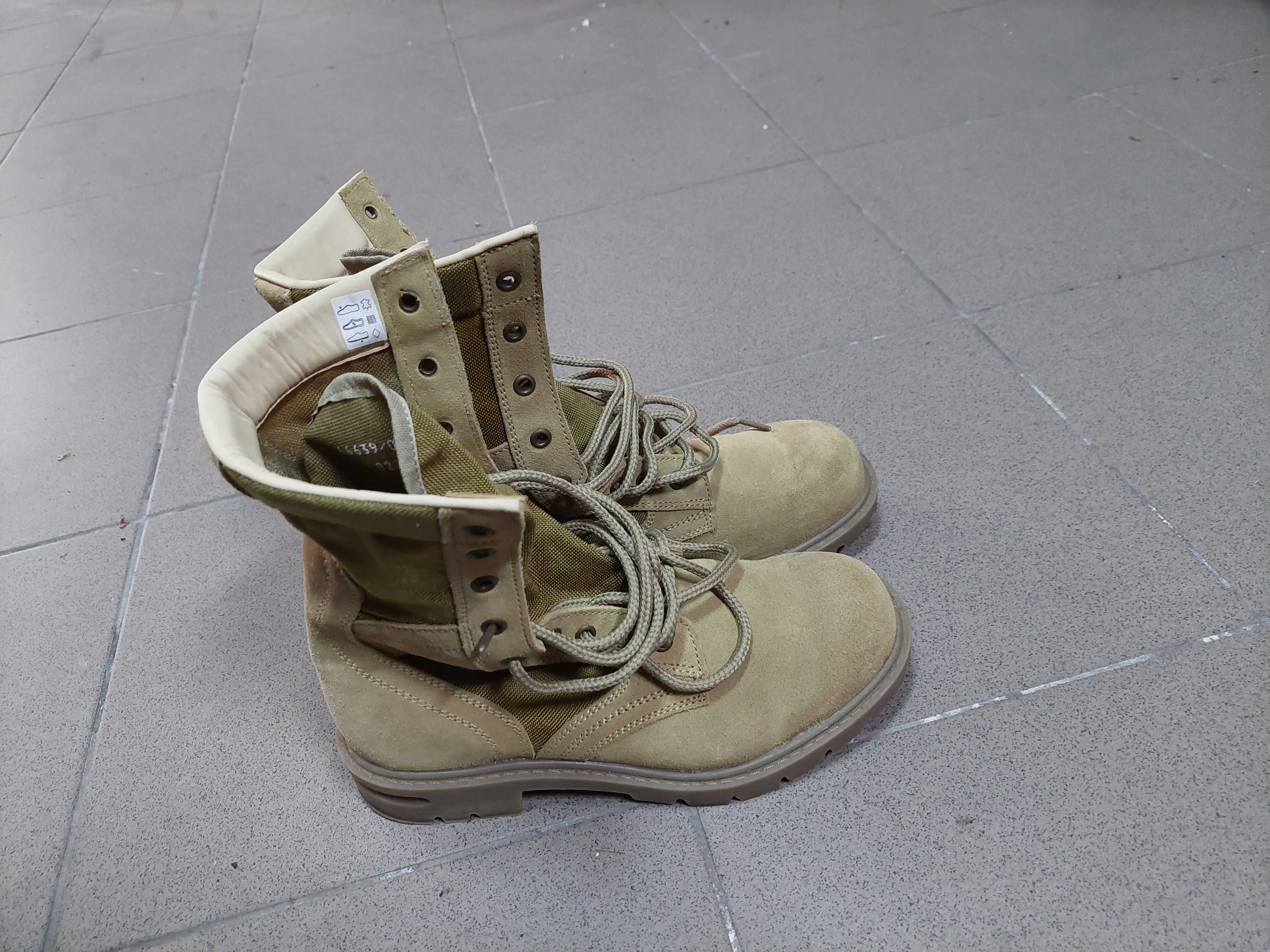 Botas militares tamanho 40