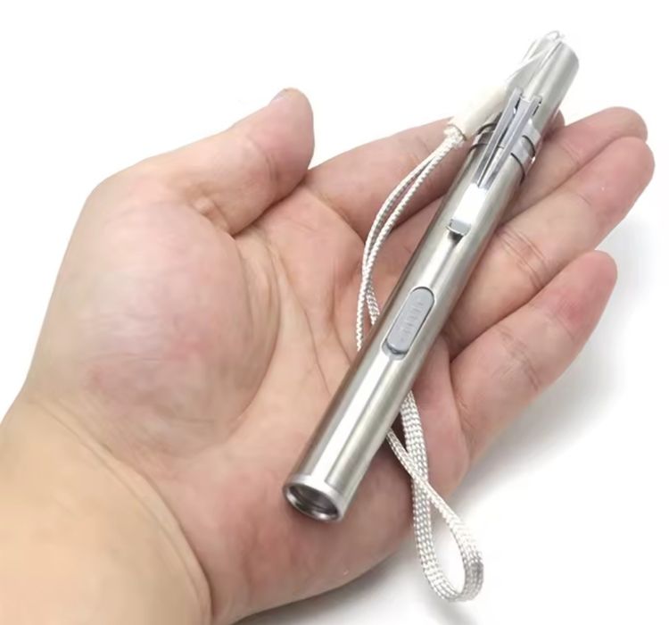 Laser lampka LED ultrafiolet zabawka dla kota USB