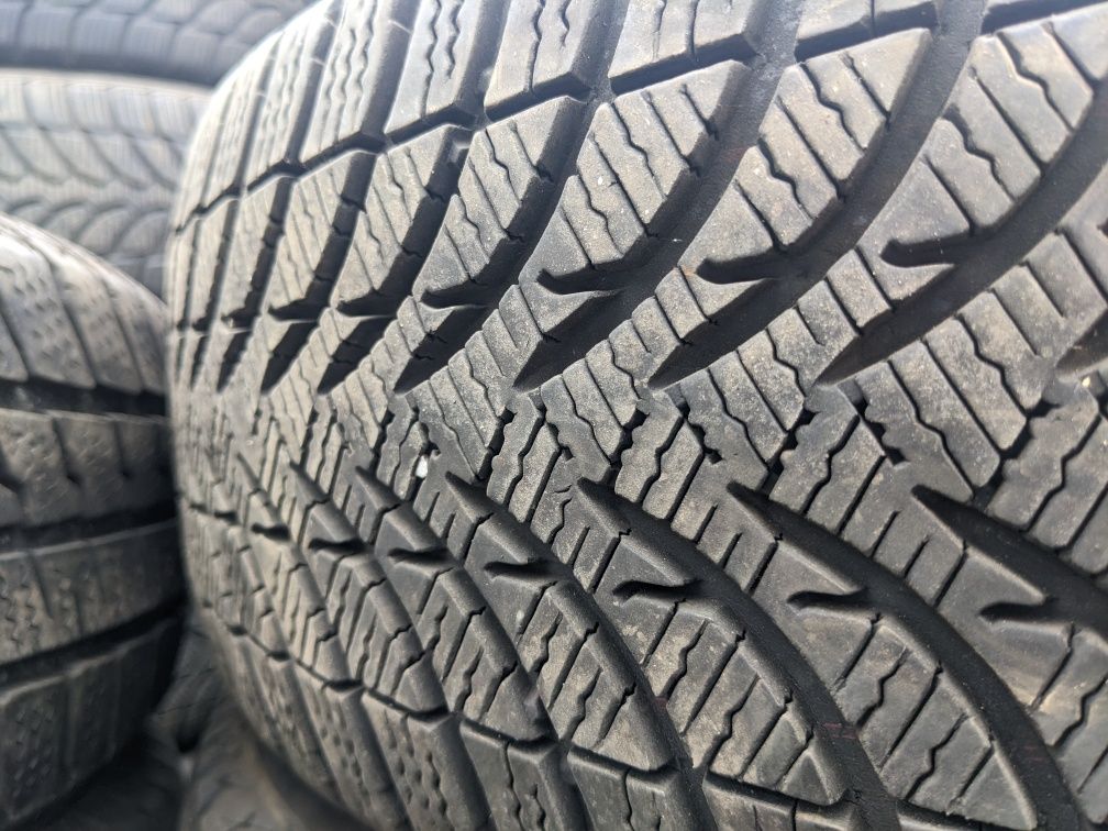 205/60R16 Michelin