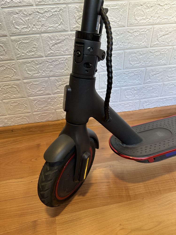 Электросамокат Xiaomi Mi Electric Scooter Pro 2 Black