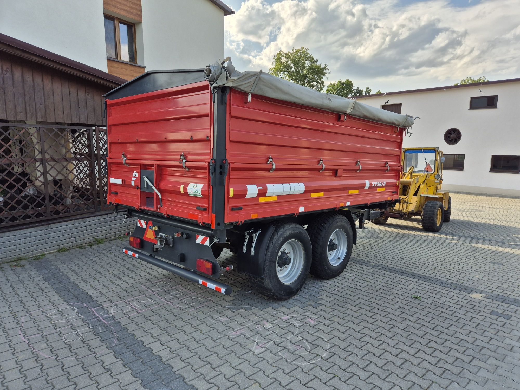 Przyczepa Tandem Metalfach T730/3 12 ton