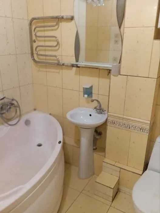 Продам 2-к квартиру. пос. Строителей