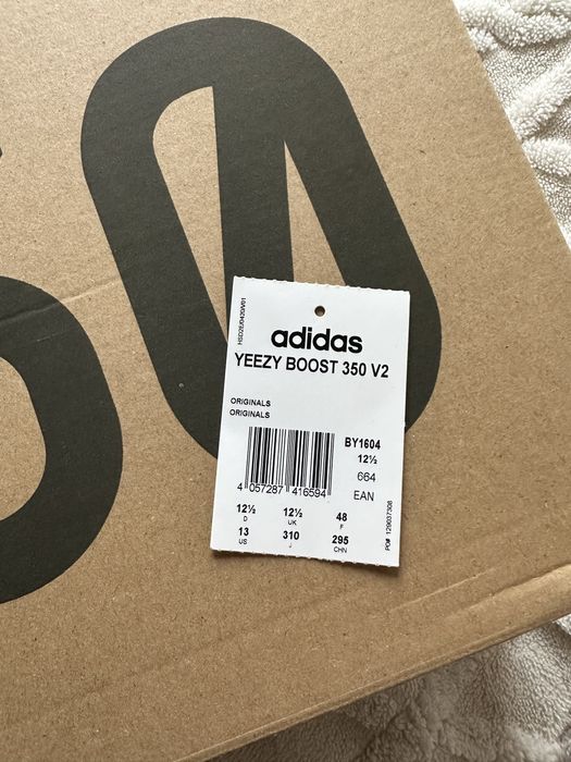 YEEZY 350 Oreo size 48