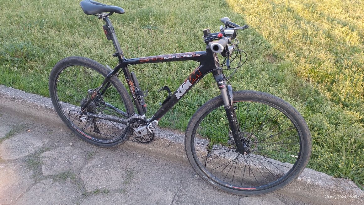 Rower KTM treking  carbon 28 szosowo turystycznyy