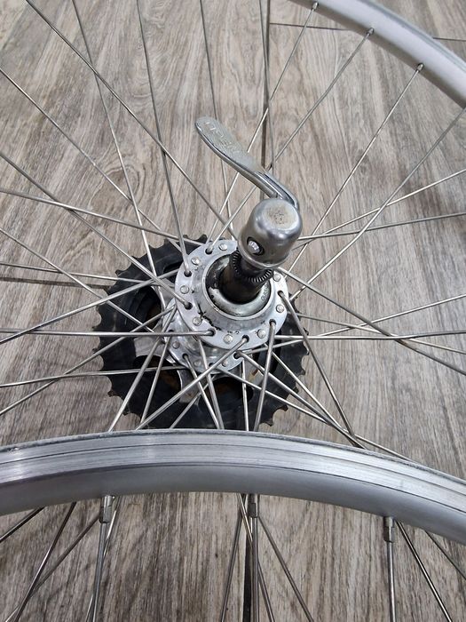 Koła do roweru komplet z prądnicą 28 cali