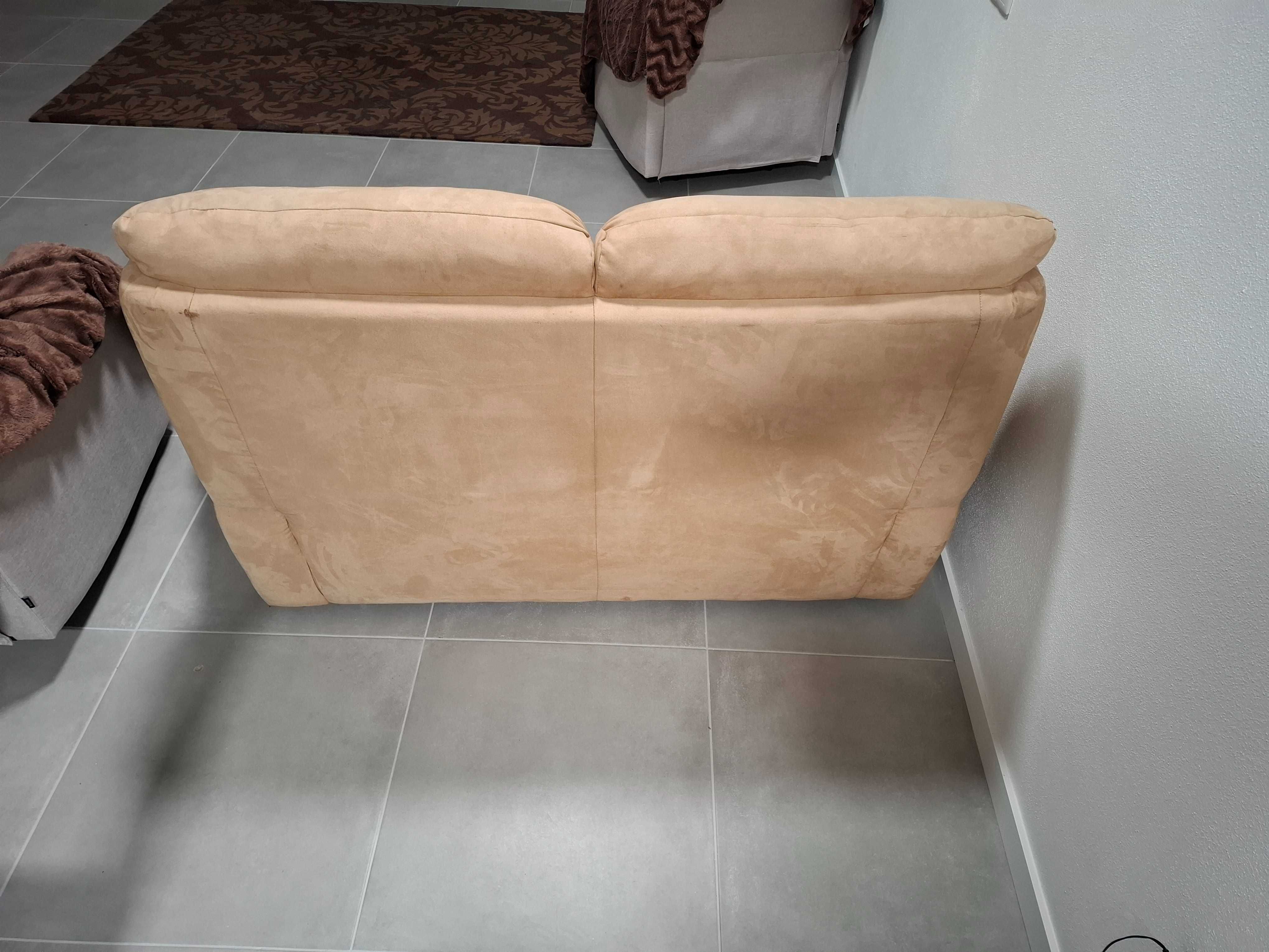 Sofá 2 lugares creme