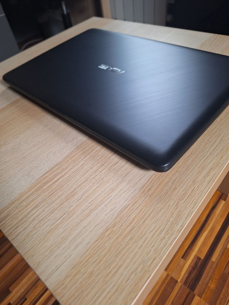 Laptop Asus Intel Celeron N4000/4GB